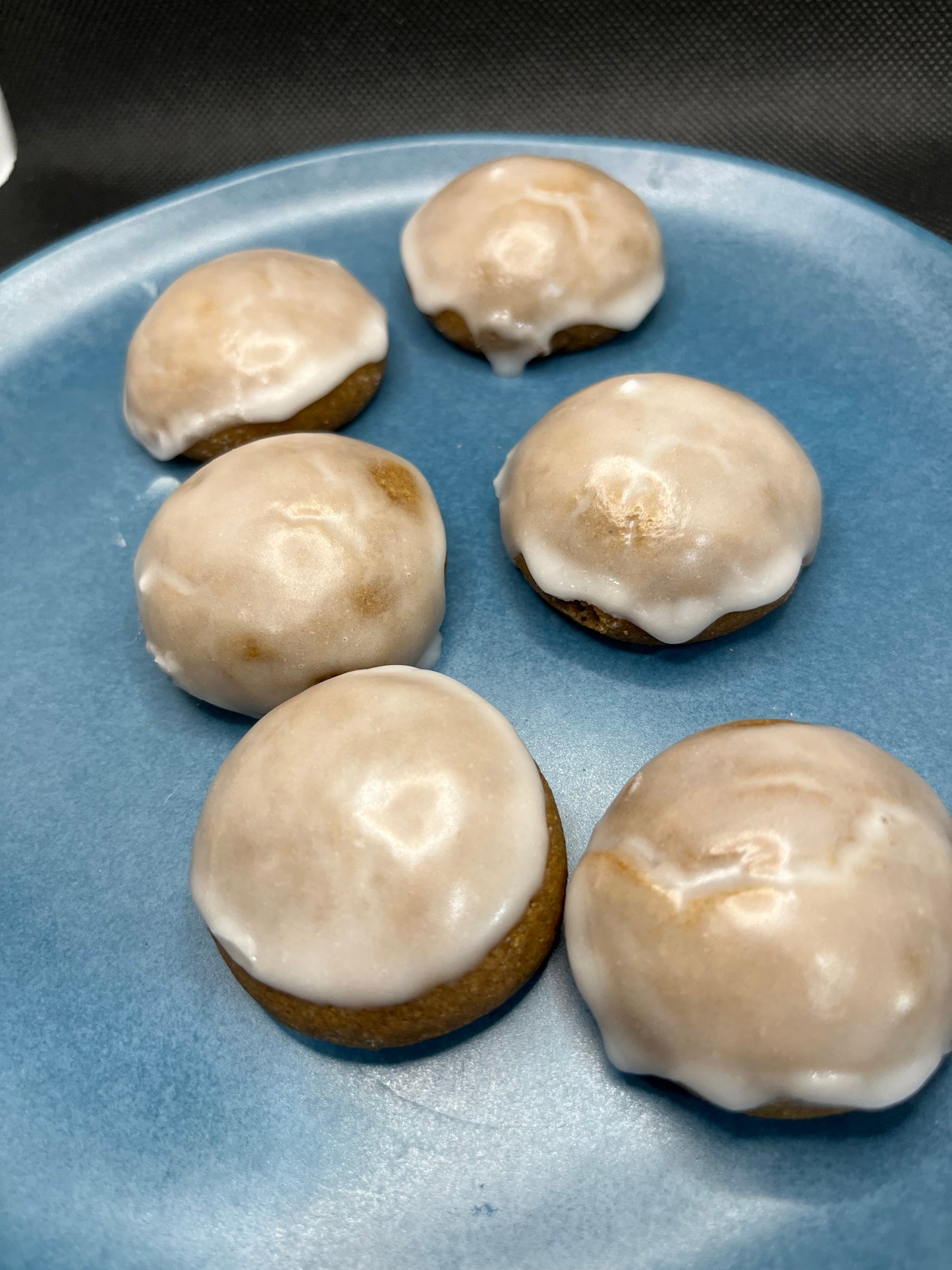 Pfeffernusse Biscuits - pack of 6