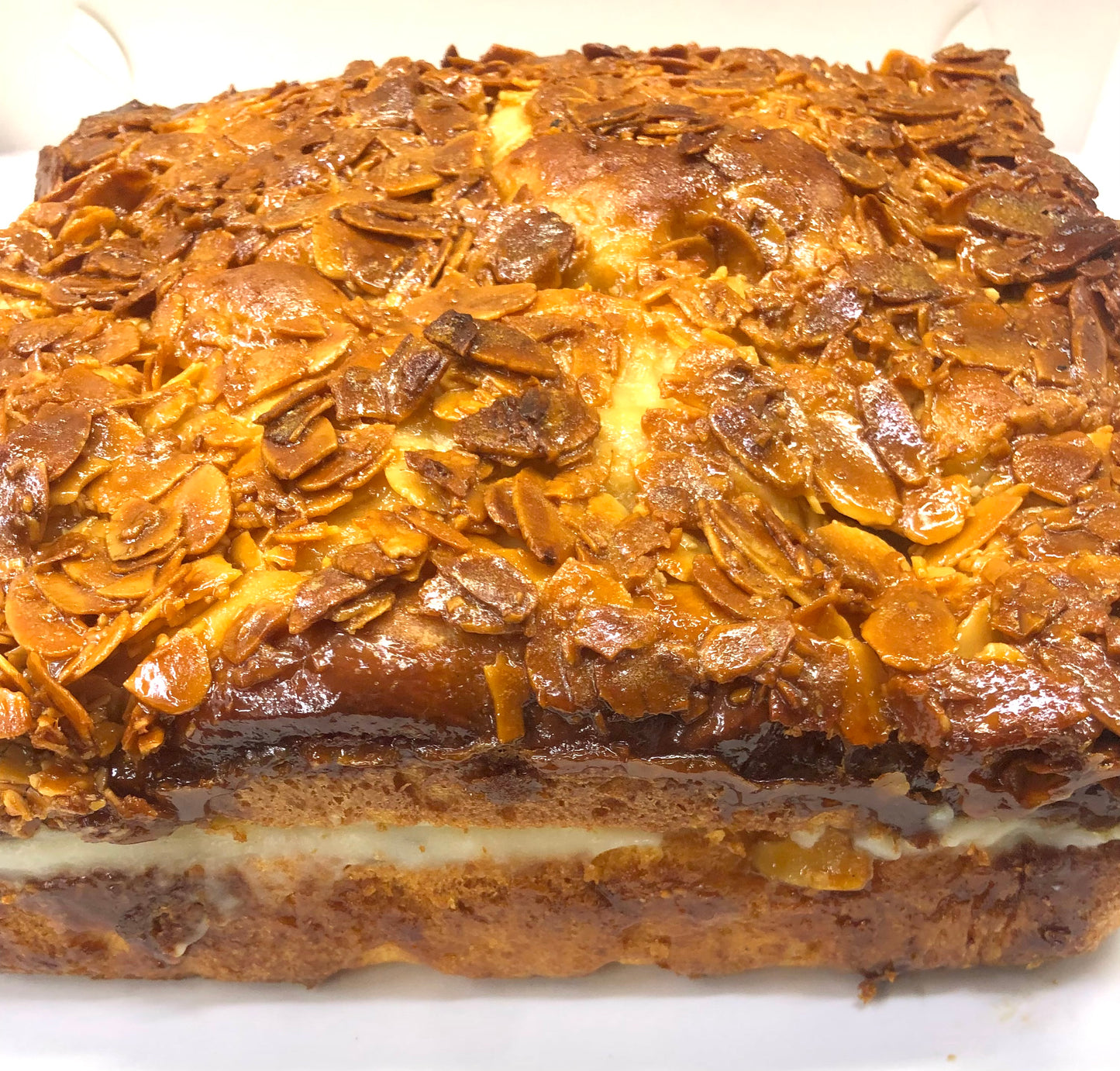 Beinen stich Bee Sting Cake Arthurs Bakehouse