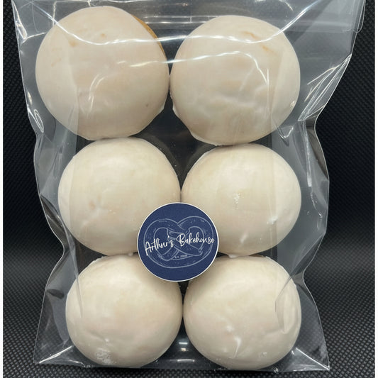 Freshly baked Pfeffernusse biscuits